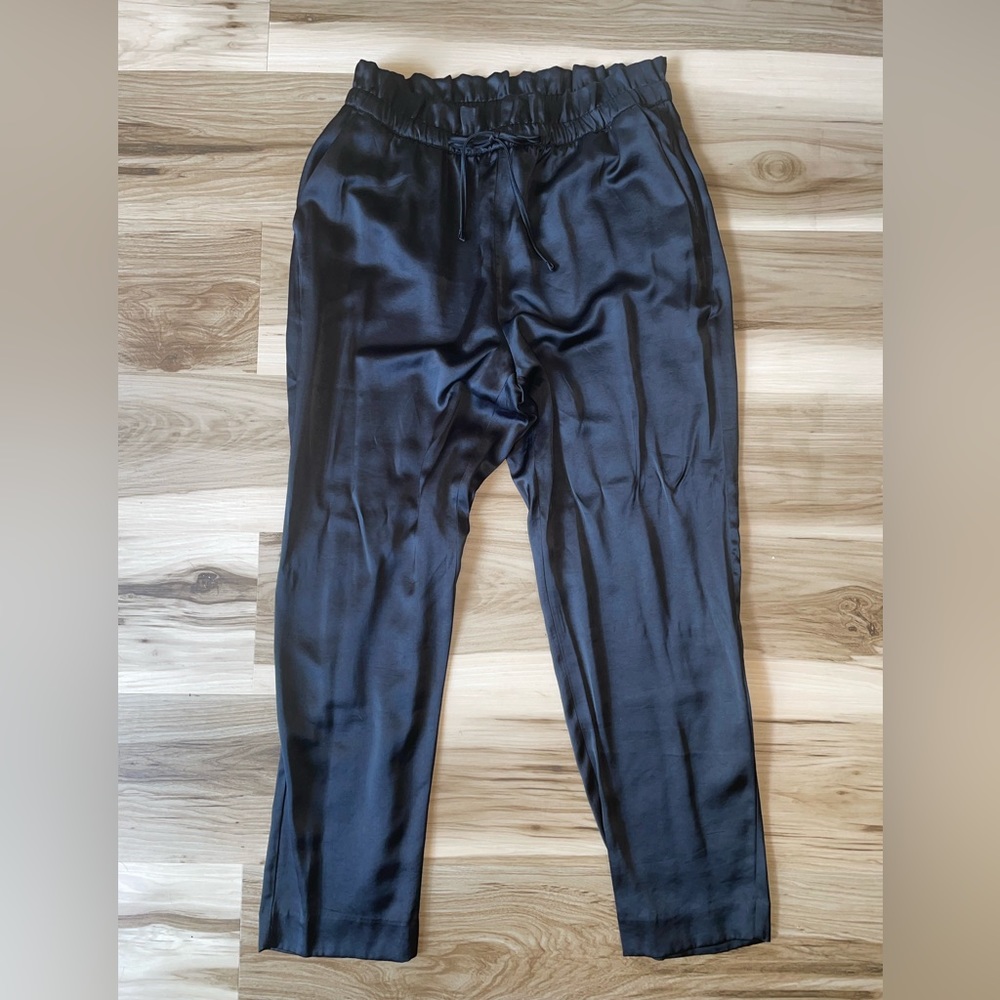 Express, size M, ankle length, high rise, black pants